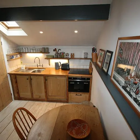 The Cabin Holiday home Bristol
